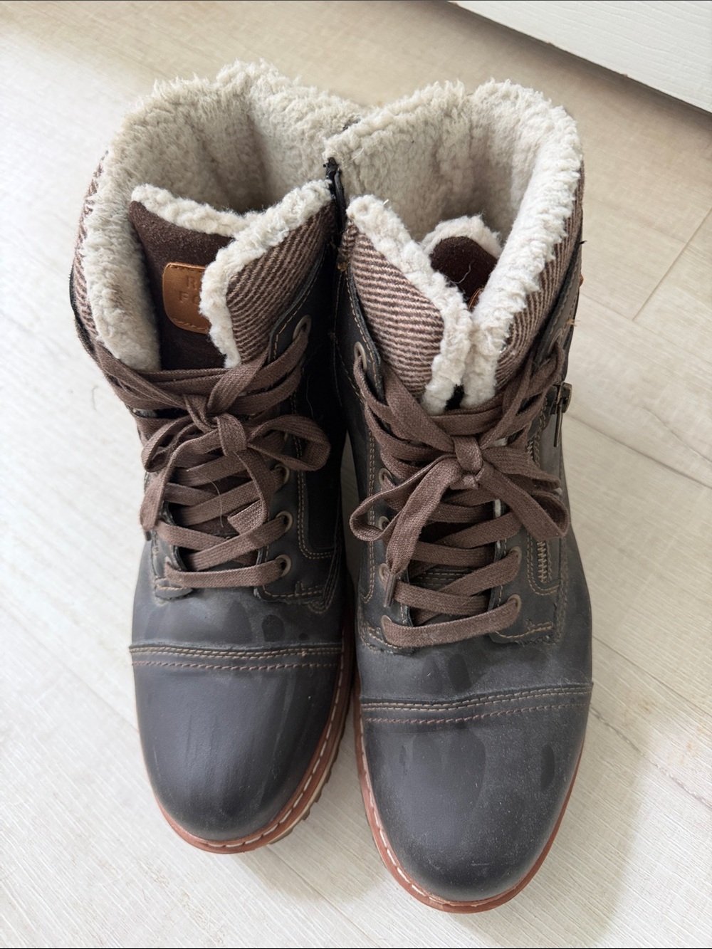 Skechers Brown Lace-Up Sherpa-Lined Men's Boots